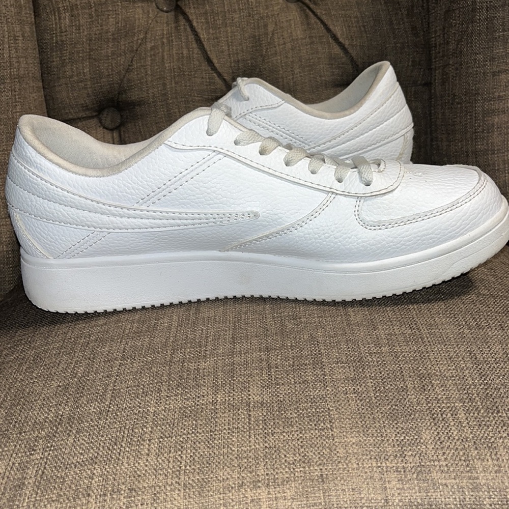 Fila men's White Sneakers size 10 - Picture 7 of 9